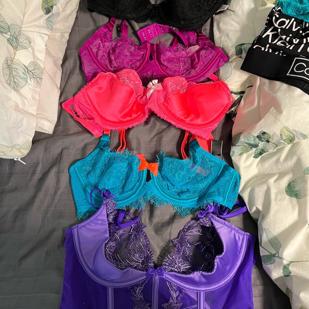 Victoria's Secret Bra Collection - 86 in total. Looking to bundle. $5 EACH - Picture 7 of 16